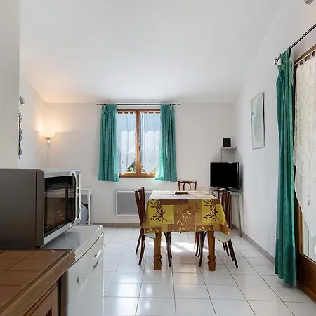 Le Chataignier - La Fontinelle